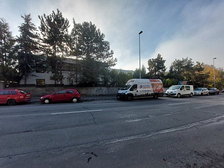 Izolace stropu rodinného domu s pultovou střechou v Praze